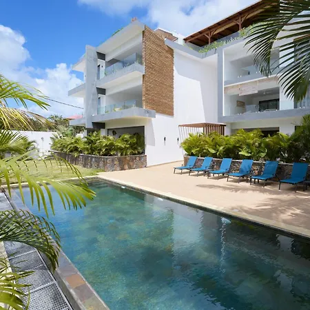 Pointe Aux Canonniers Beach Luxury Apartment